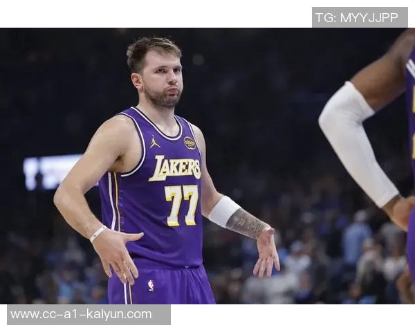 湖人三名球员同场得分20战绩完美无瑕13胜0负展现强大火力